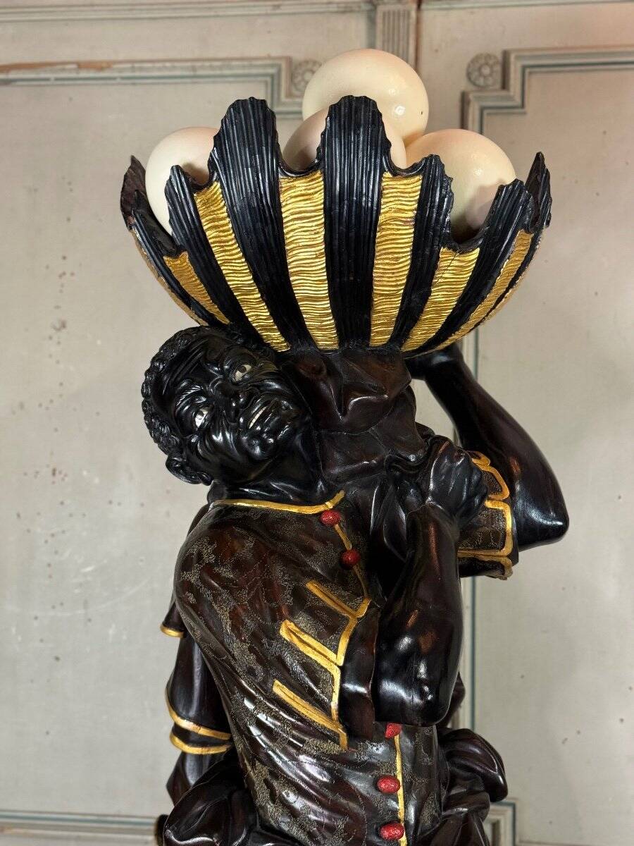 Pair of Moorish vasque holders, lacquered and gilded Venetian sculptures, circa 1880.