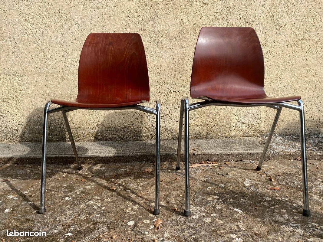 Set of 2 Pagwood chairs