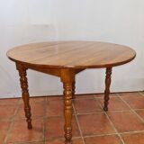 round table 4 feet in cherry wood
