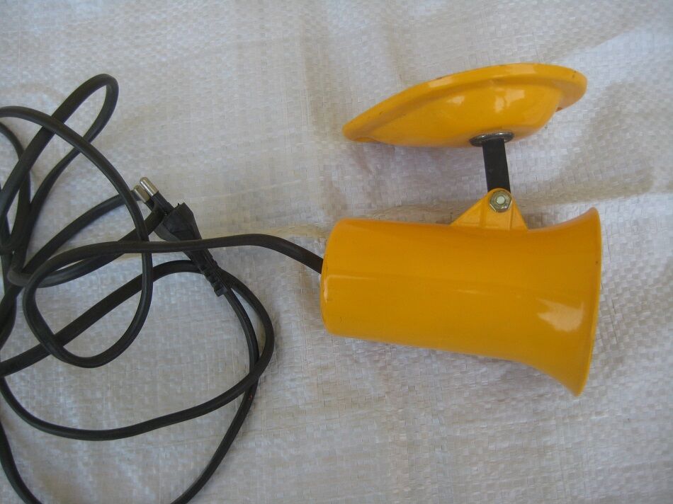 Spot Lita Design of the 70s, yellow