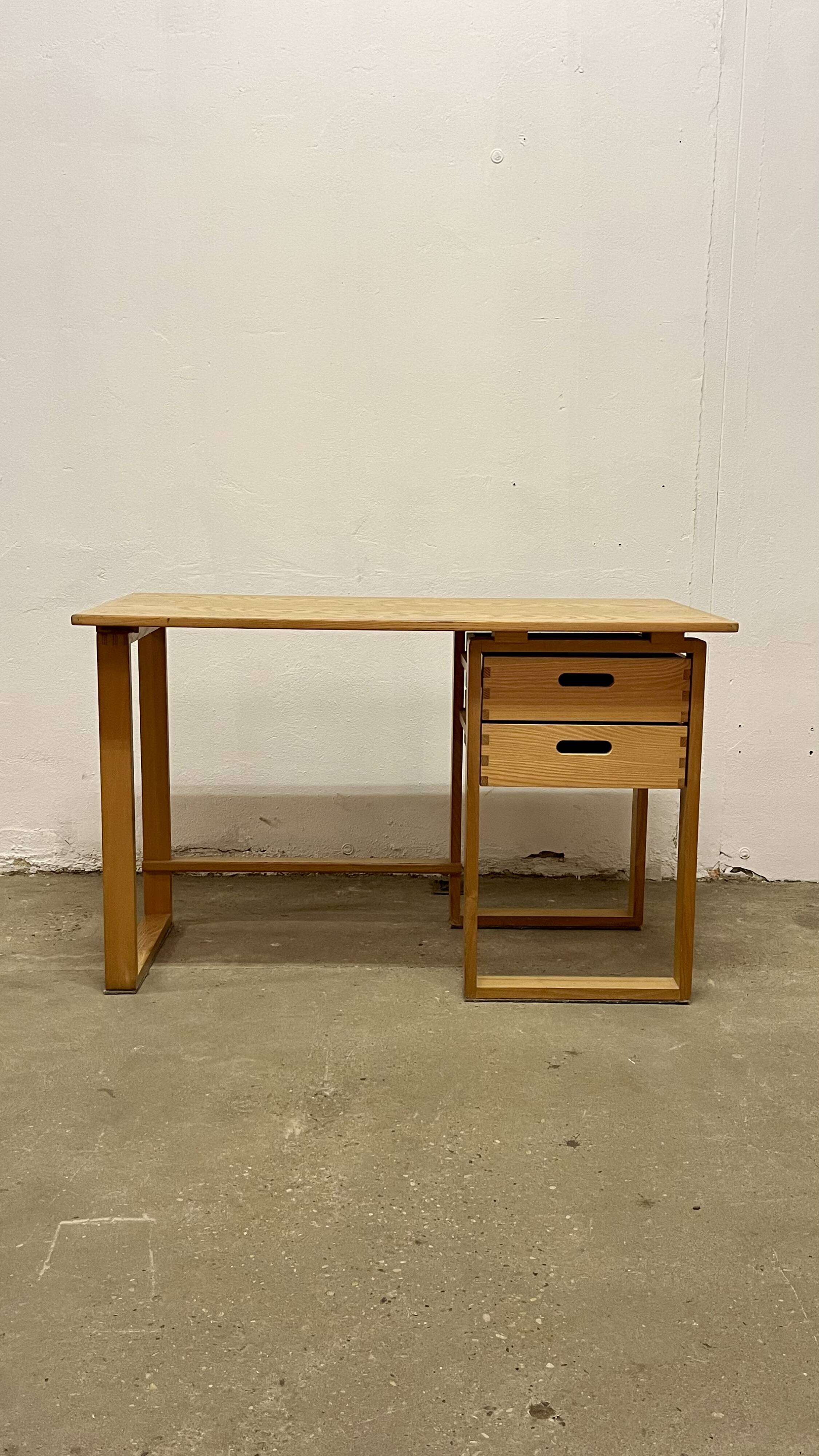 Vintage desk from the 70s/80s.