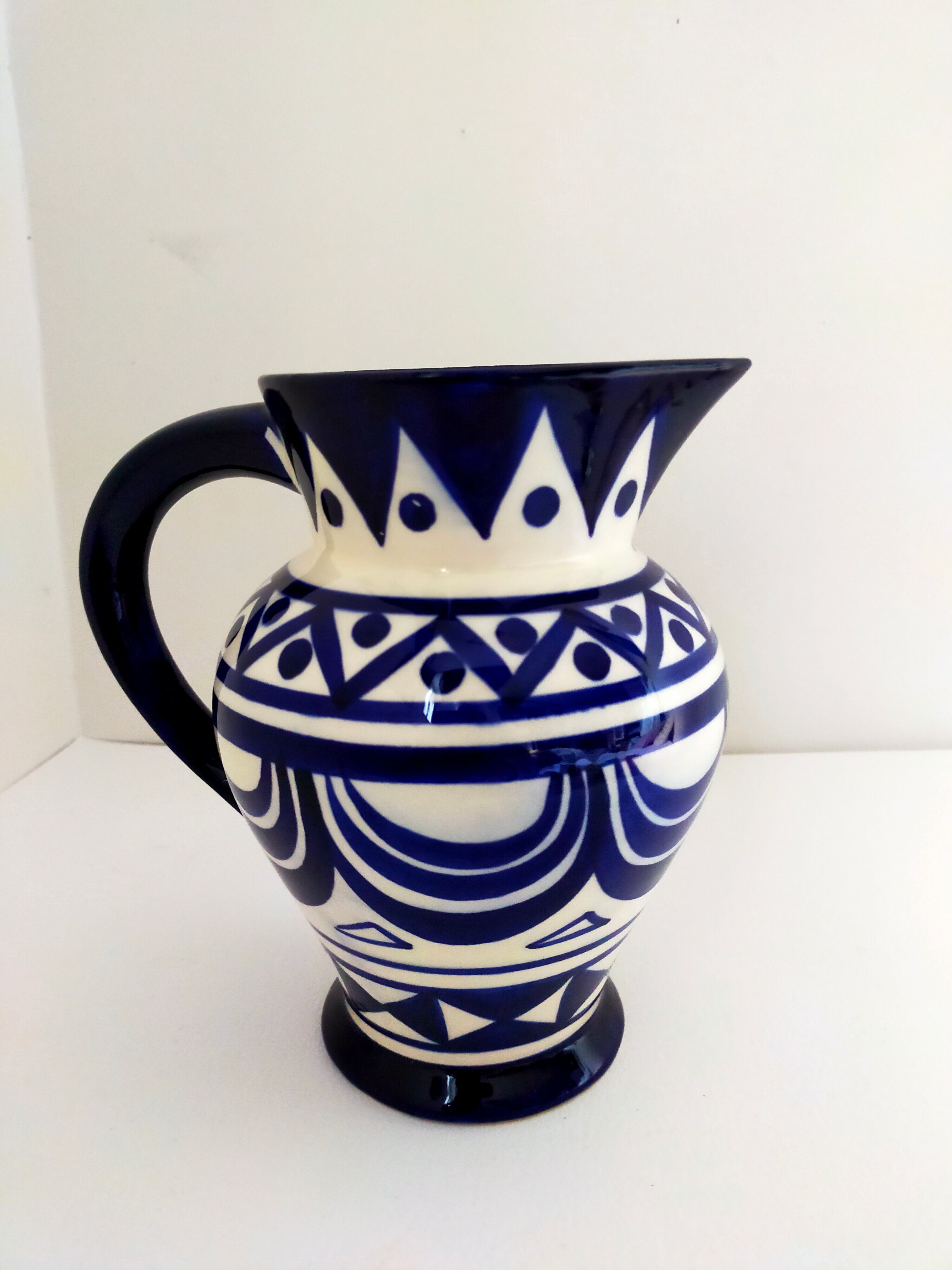 pitcher in earthenware Saint Jean de Bretagne blue and white