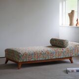 Art Deco bench, reupholstered in vintage fabric, Danish cabinetmaker, 1940s.