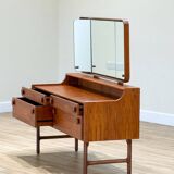 Dressing table (by Meredew)