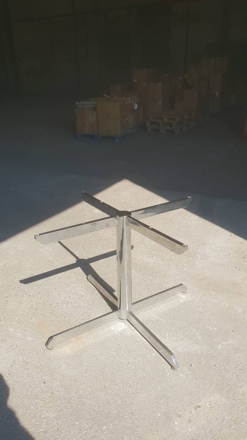 Round dining table Roche Bobois 1970