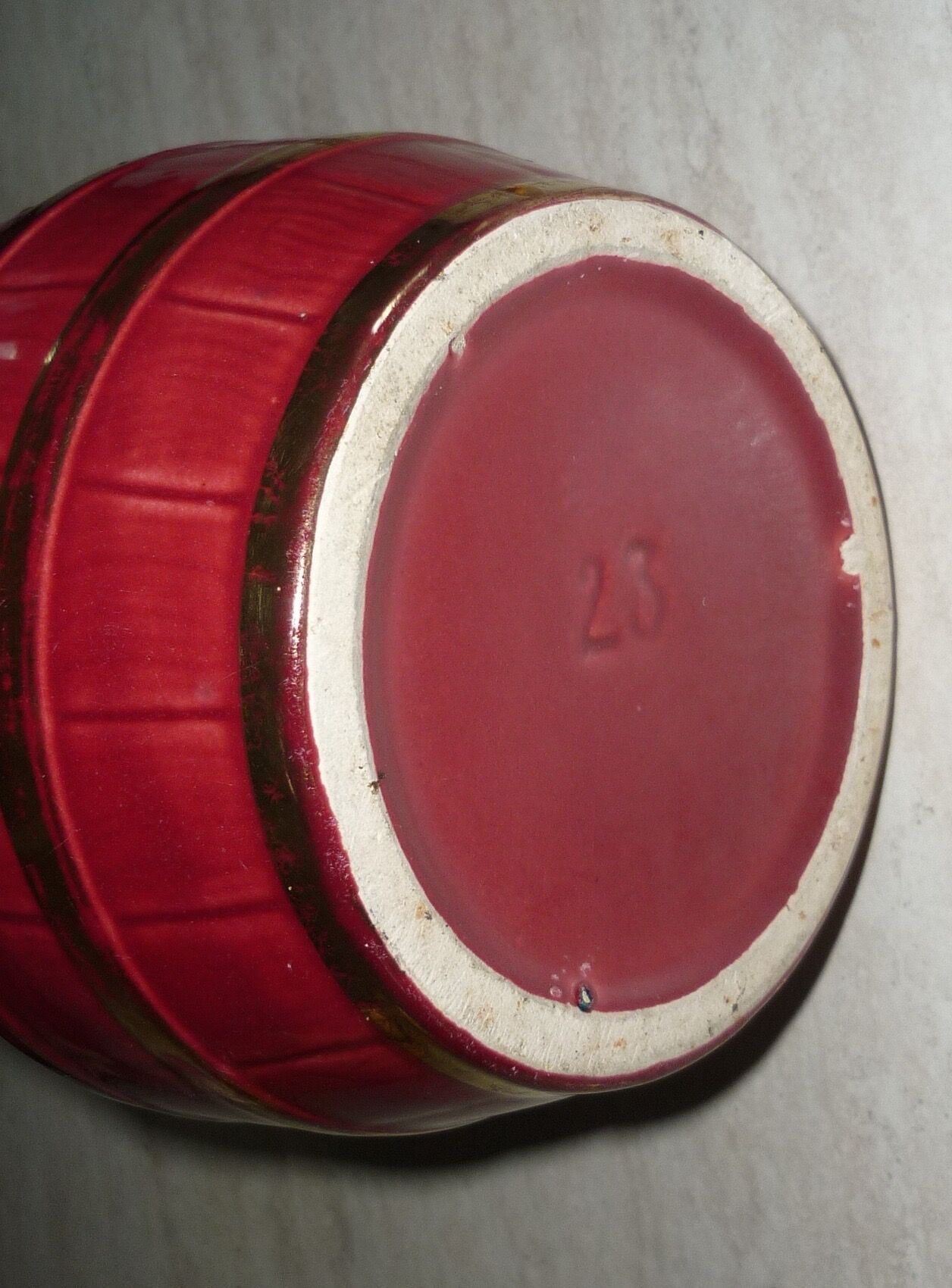 Cache-pot en céramique rouge et or vintage