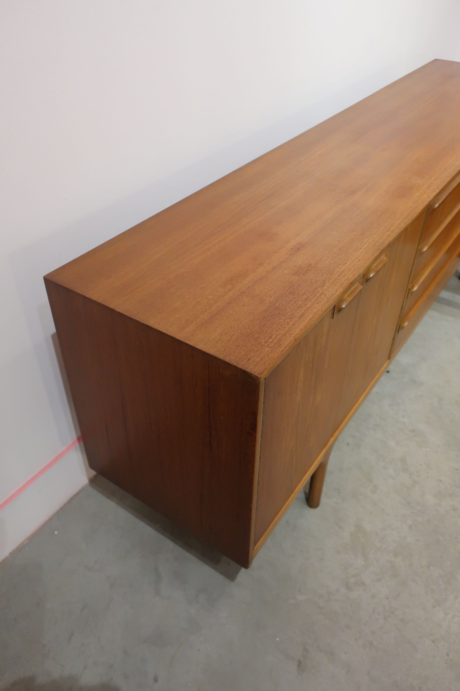 Sideboard Mcintosh teak of the 1960s