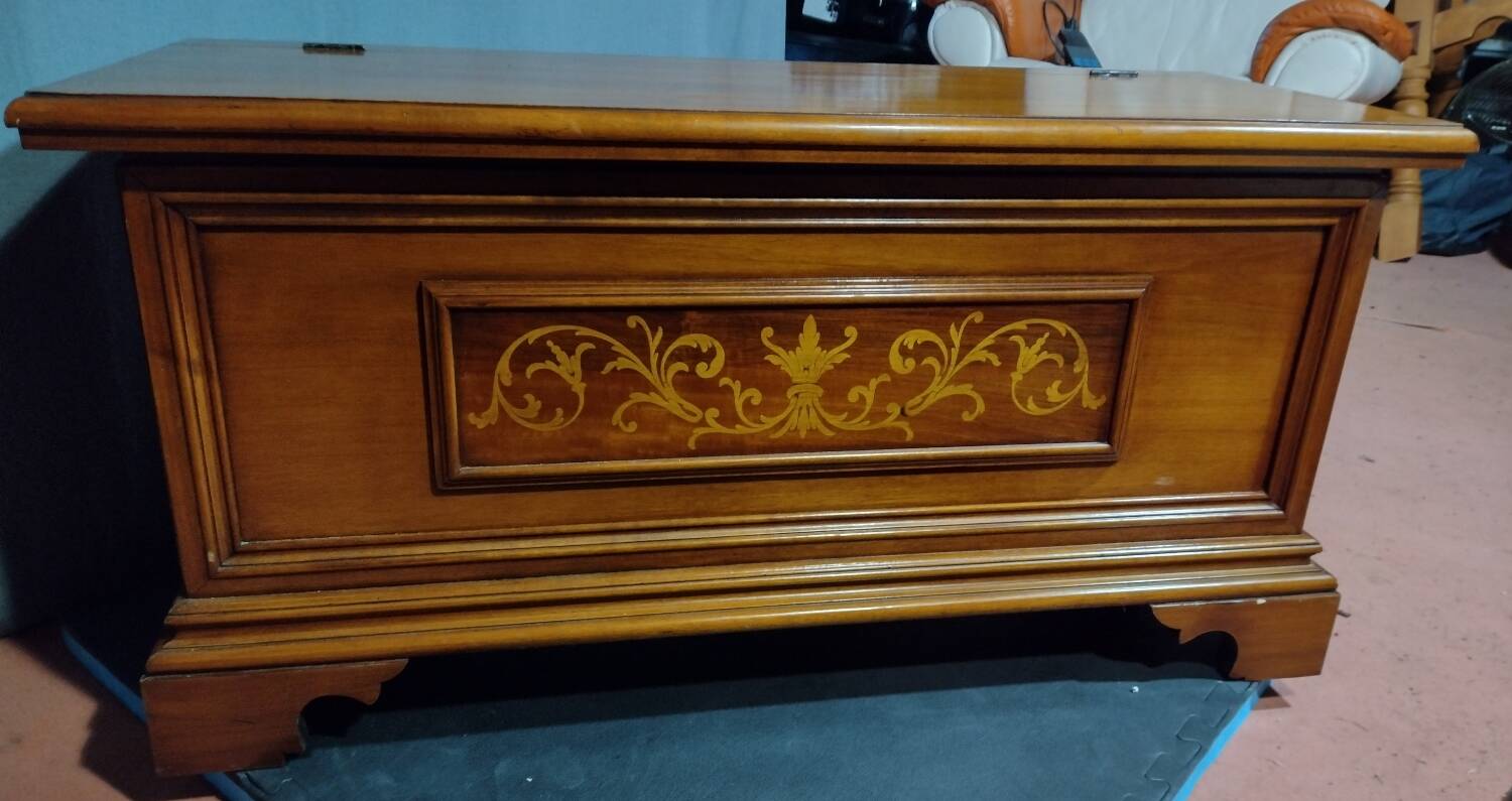 Coffre en bois