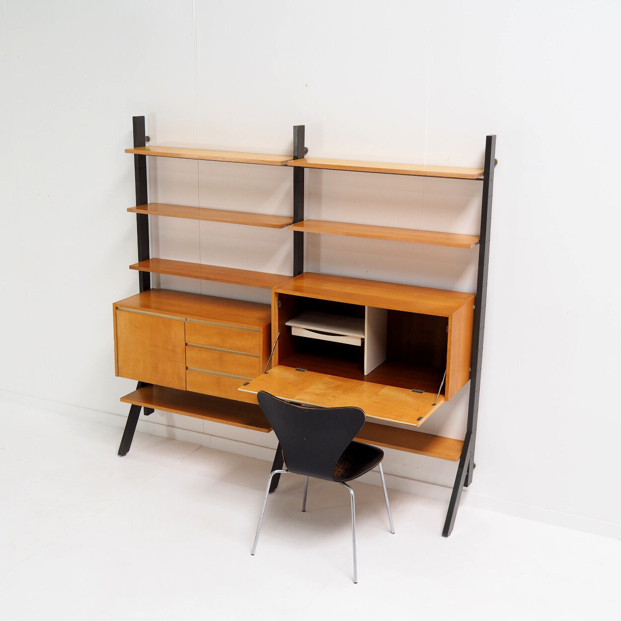 Dutch 1950s wall unit by Kho Liang Ie for Fristo