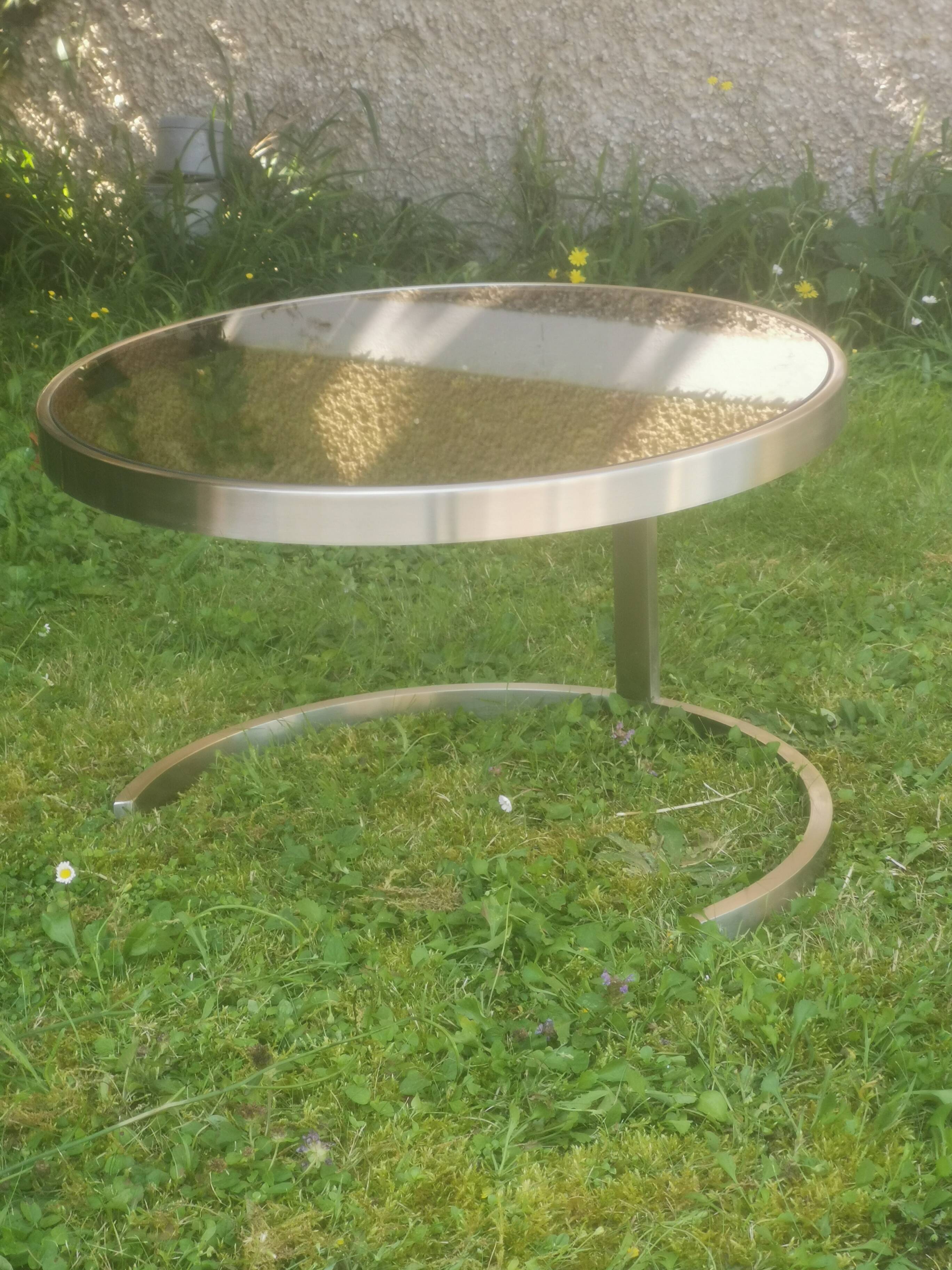 Vintage living room table “metal and glass top”