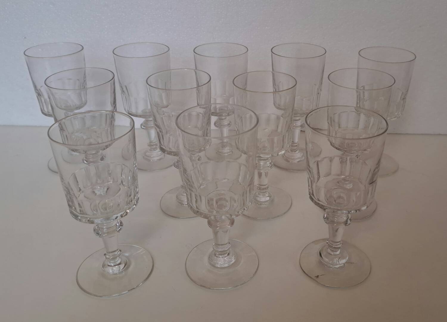 12 Portieux white wine glasses Mirabeau model h 12.2 cm
