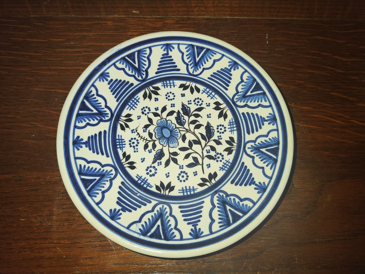 Henriot Quimper earthenware coffee set with floral decoration and elegant blue