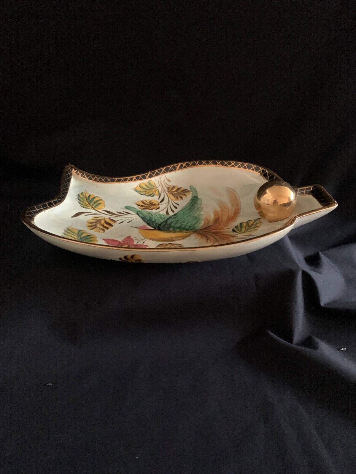 Tray, signed Bequet Quaregnon, Belgium, gilded with fine gold, numbered 14