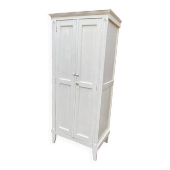 Petite armoire Parisienne