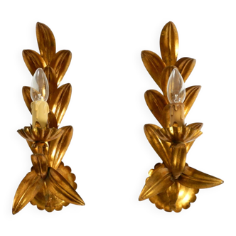 Pair of 1960s Italian gold-plated Florentine wall lamps