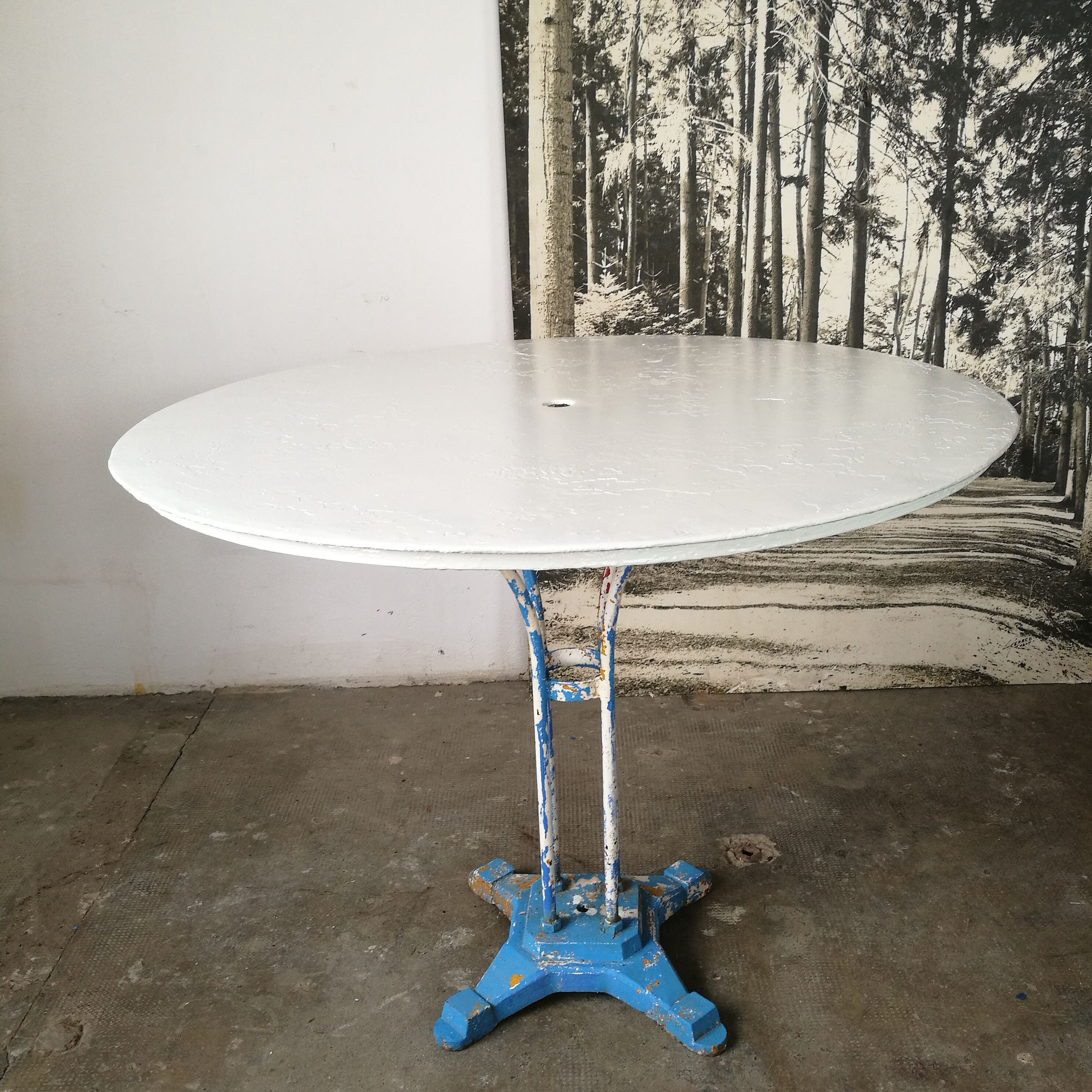 Guerin metal garden table, bistro table, cast foot