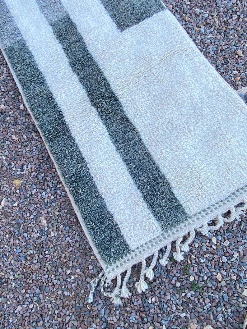 Handmade runner rug 400cm x 70cm