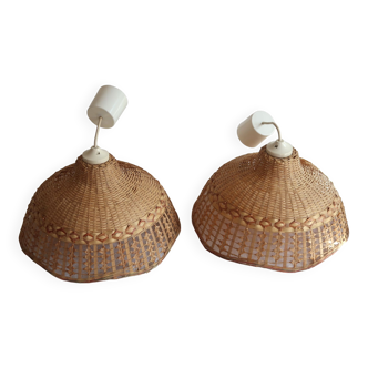 Pair of suspensions in woven wicker