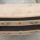 Commode dite " sauteuse " en bois massif
