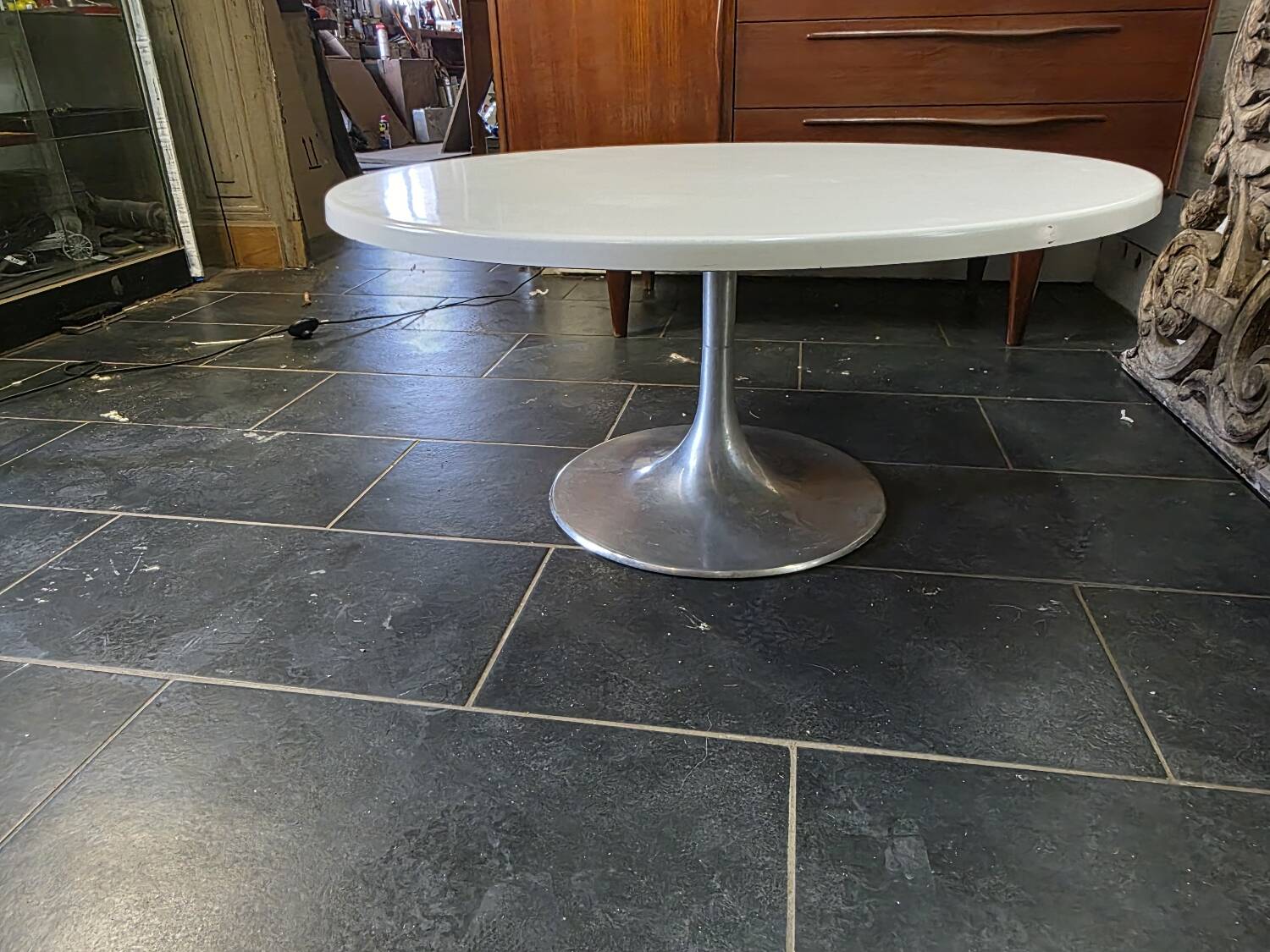 Table Basse Vintage pied tulipe par Werzalit des années 70
