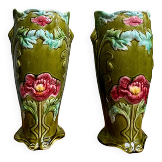 Paire de vases en barbotine Art Nouveau