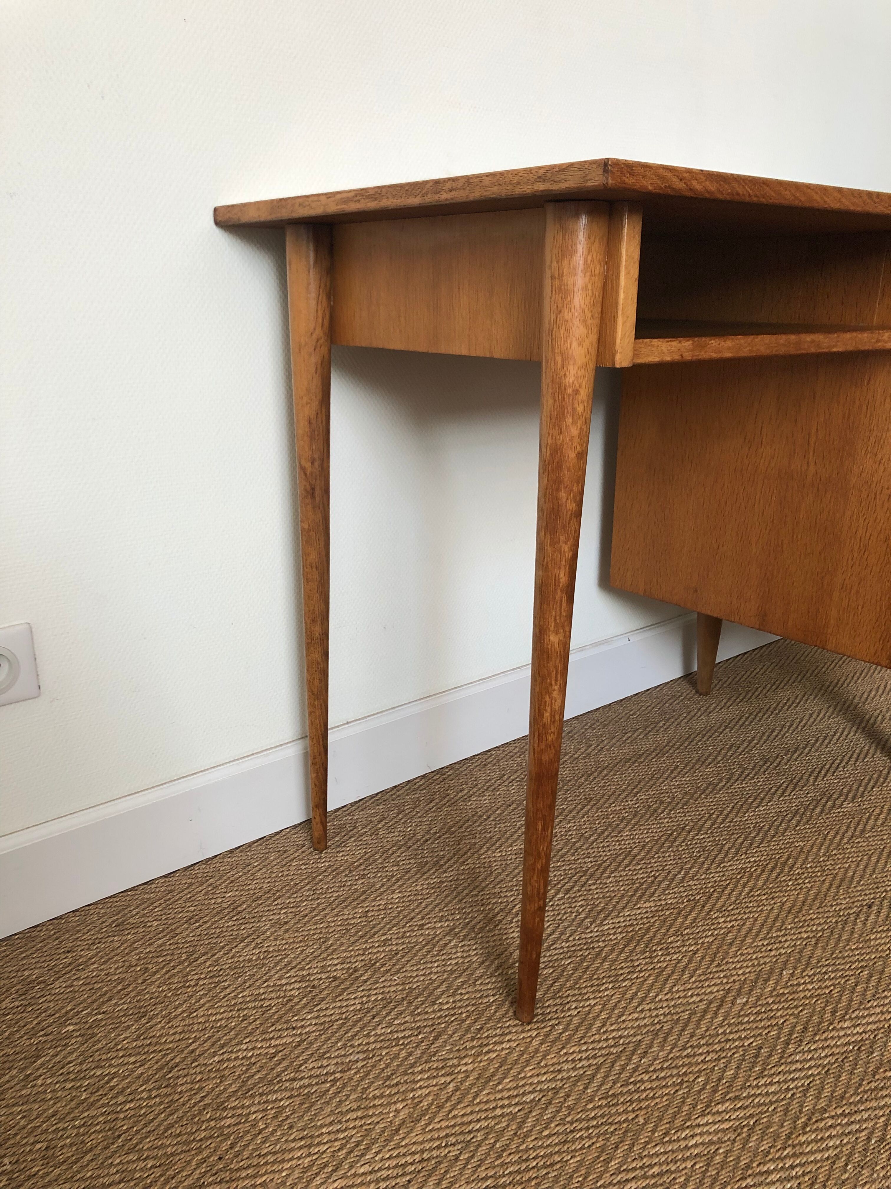 Bureau 1960