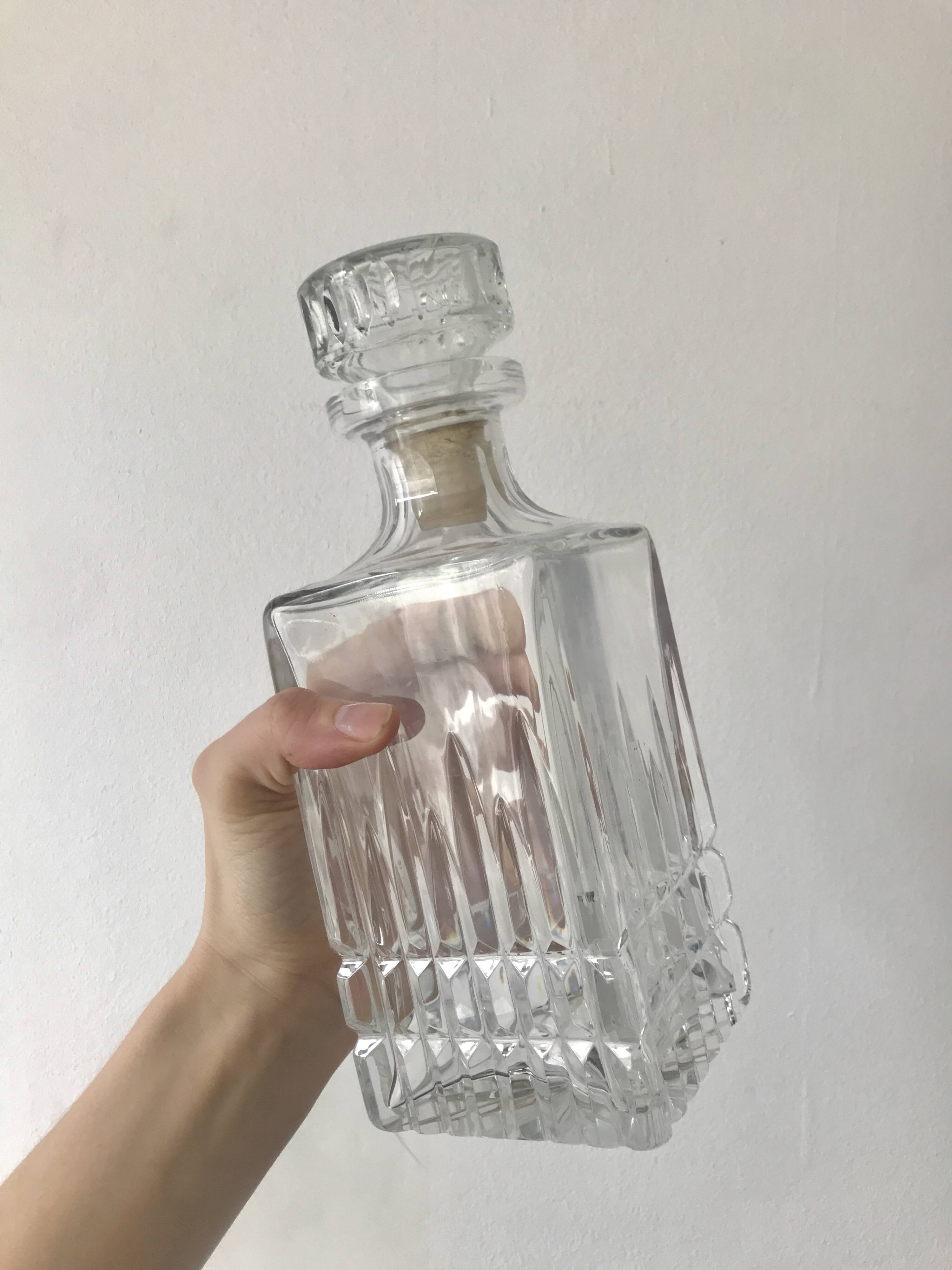 Crystal glass whiskey decanter