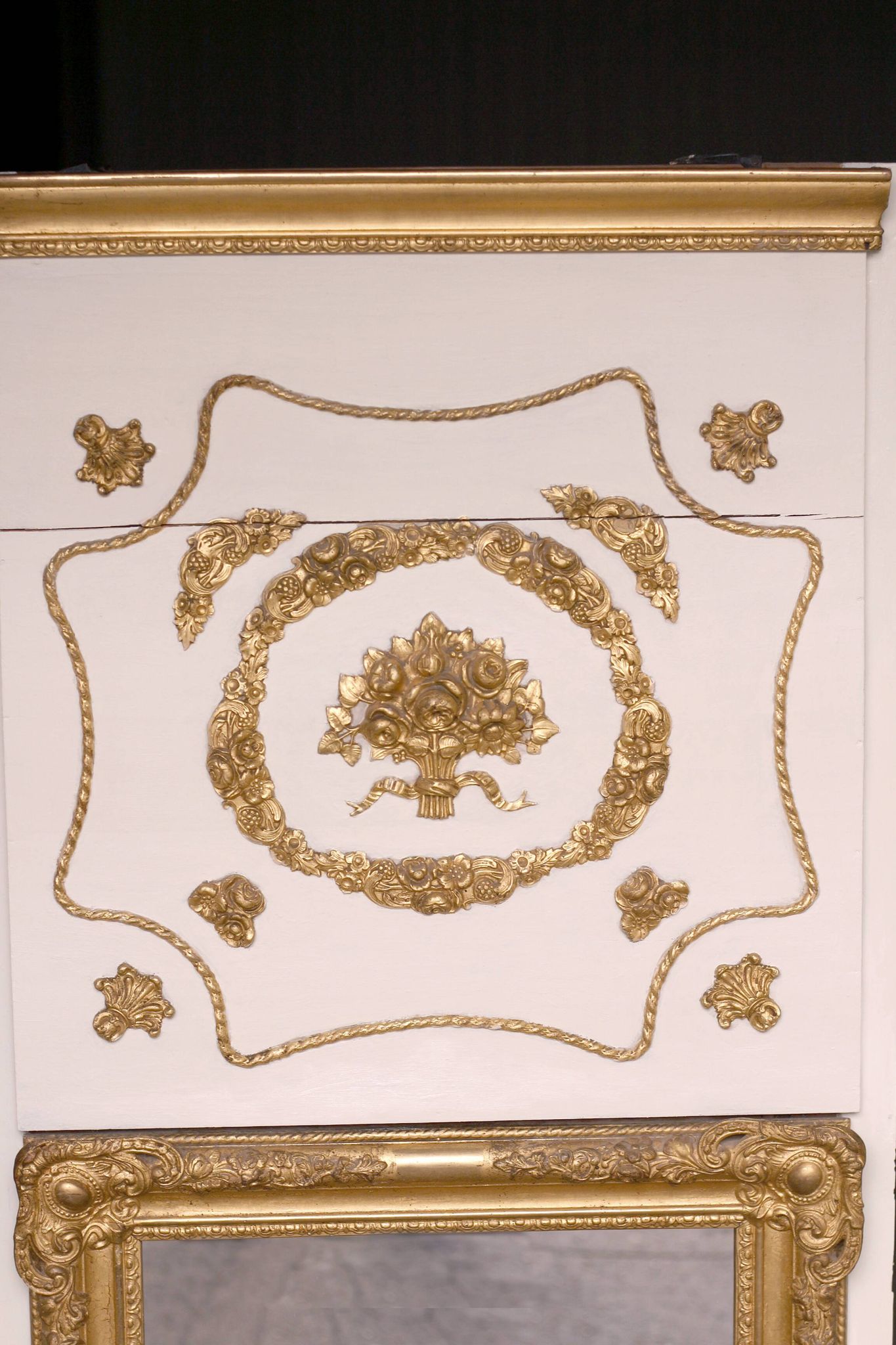 Magique : trumeau vers 1900. Superbe dorure, allure royale.