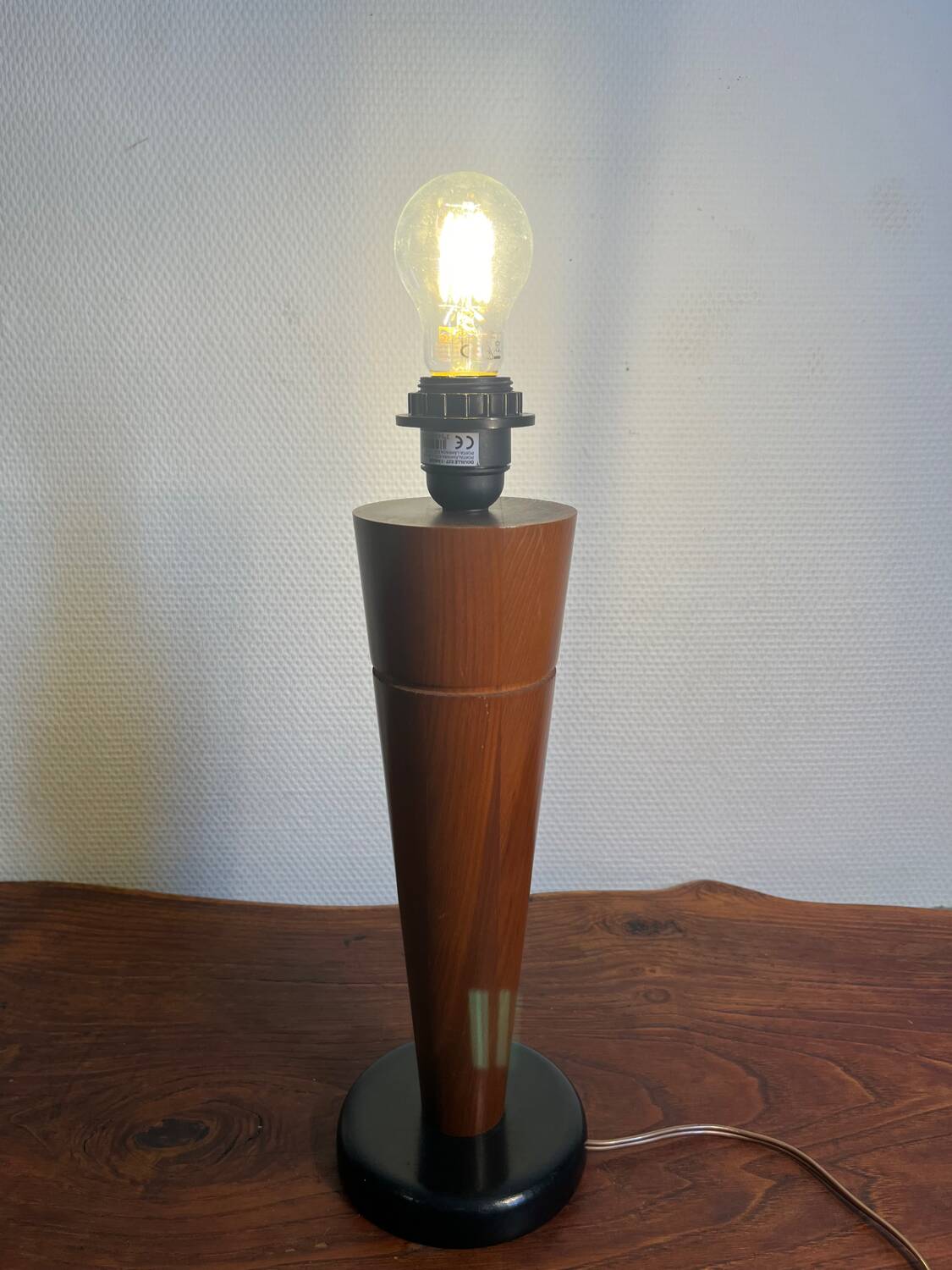 Wooden table lamp base