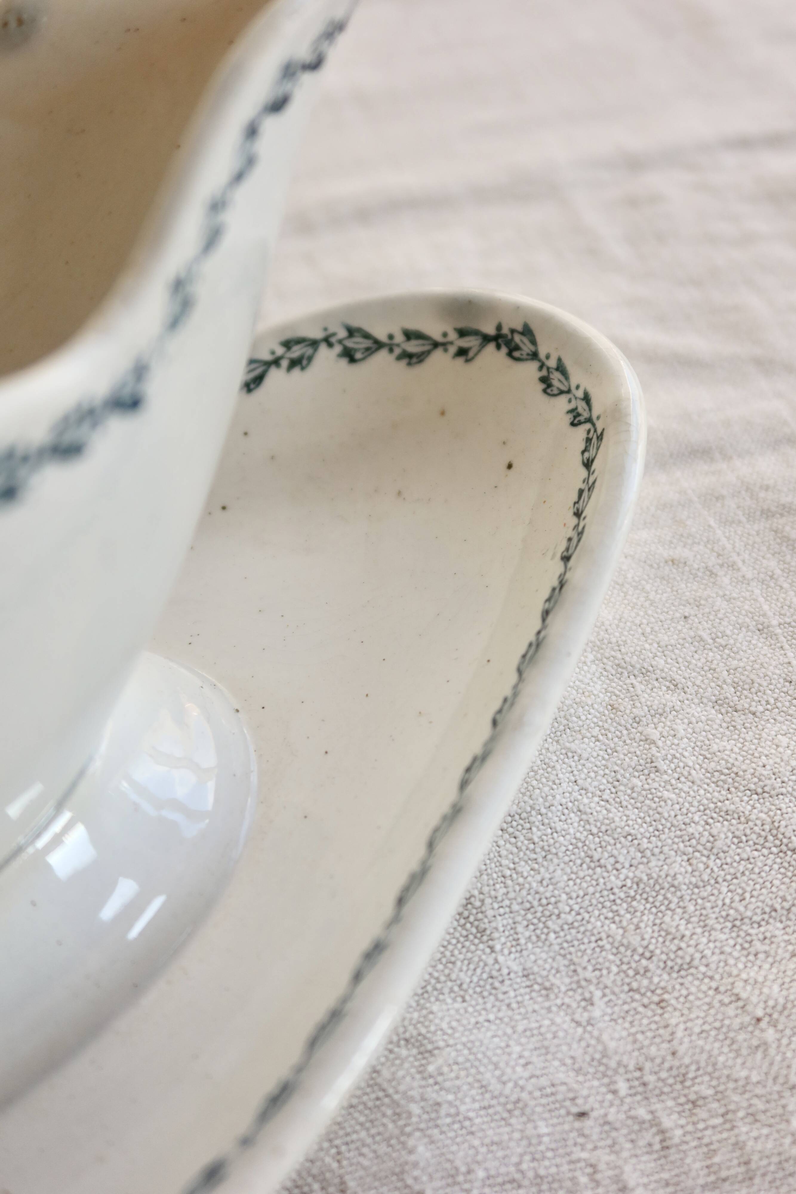 Old Saint-Amand ironstone sauce boat model 4022 - Blue floral rim