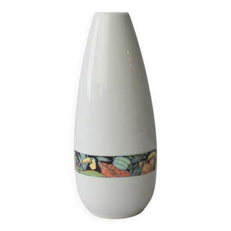 Small white porcelain vase from the Toucan collection by Pillivuyt.