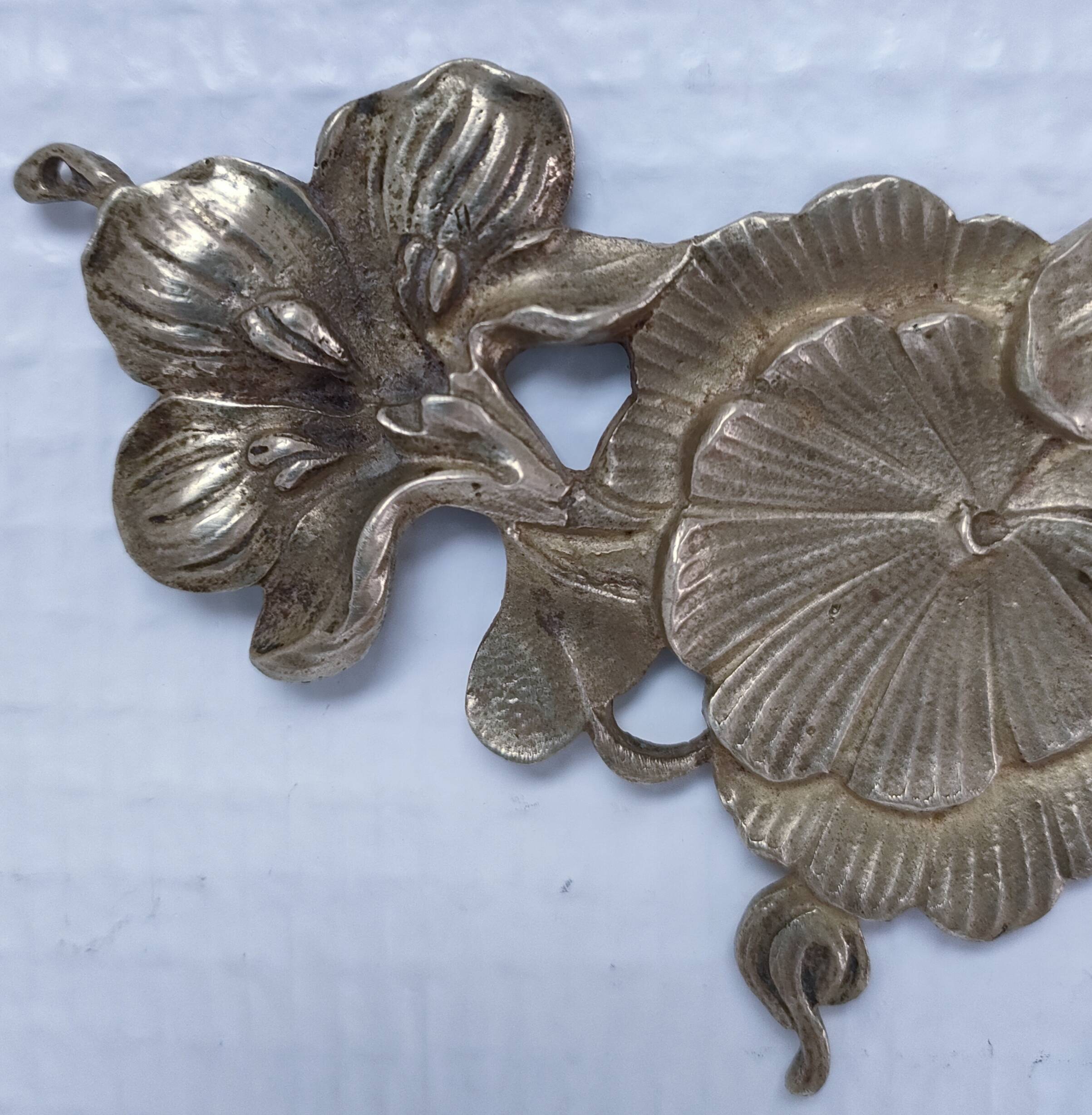 Two bronze ornaments furniture floral decoration early 20th century
