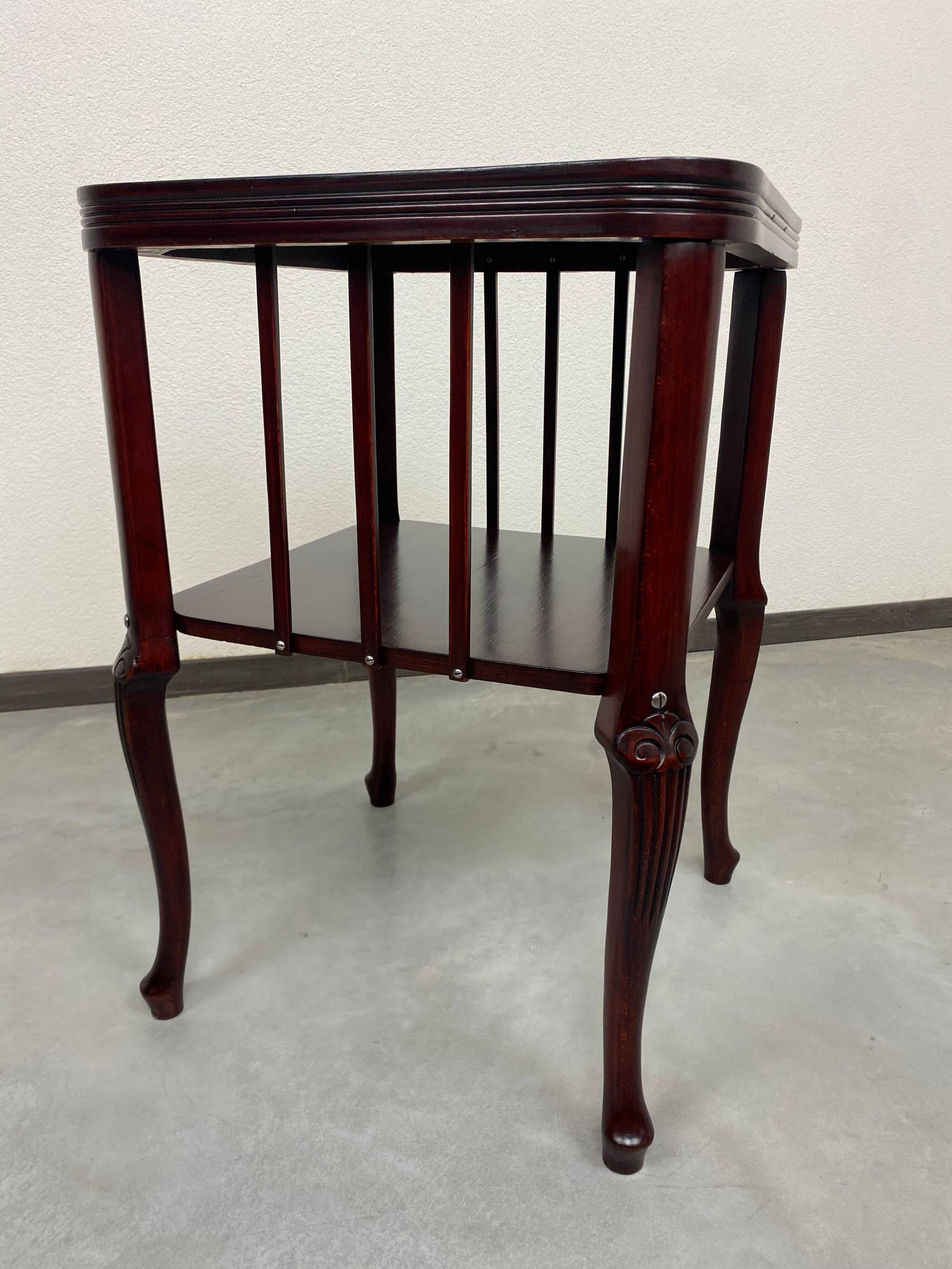 Table basse Sécession n°412 par Otto Wagner pour Thonet