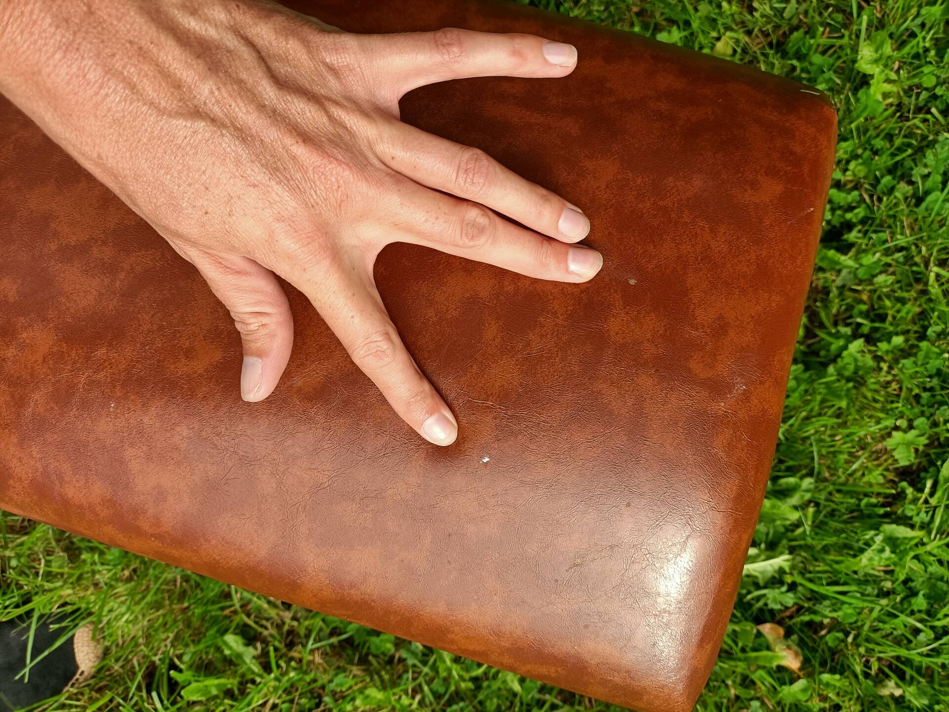 Tabouret cuir