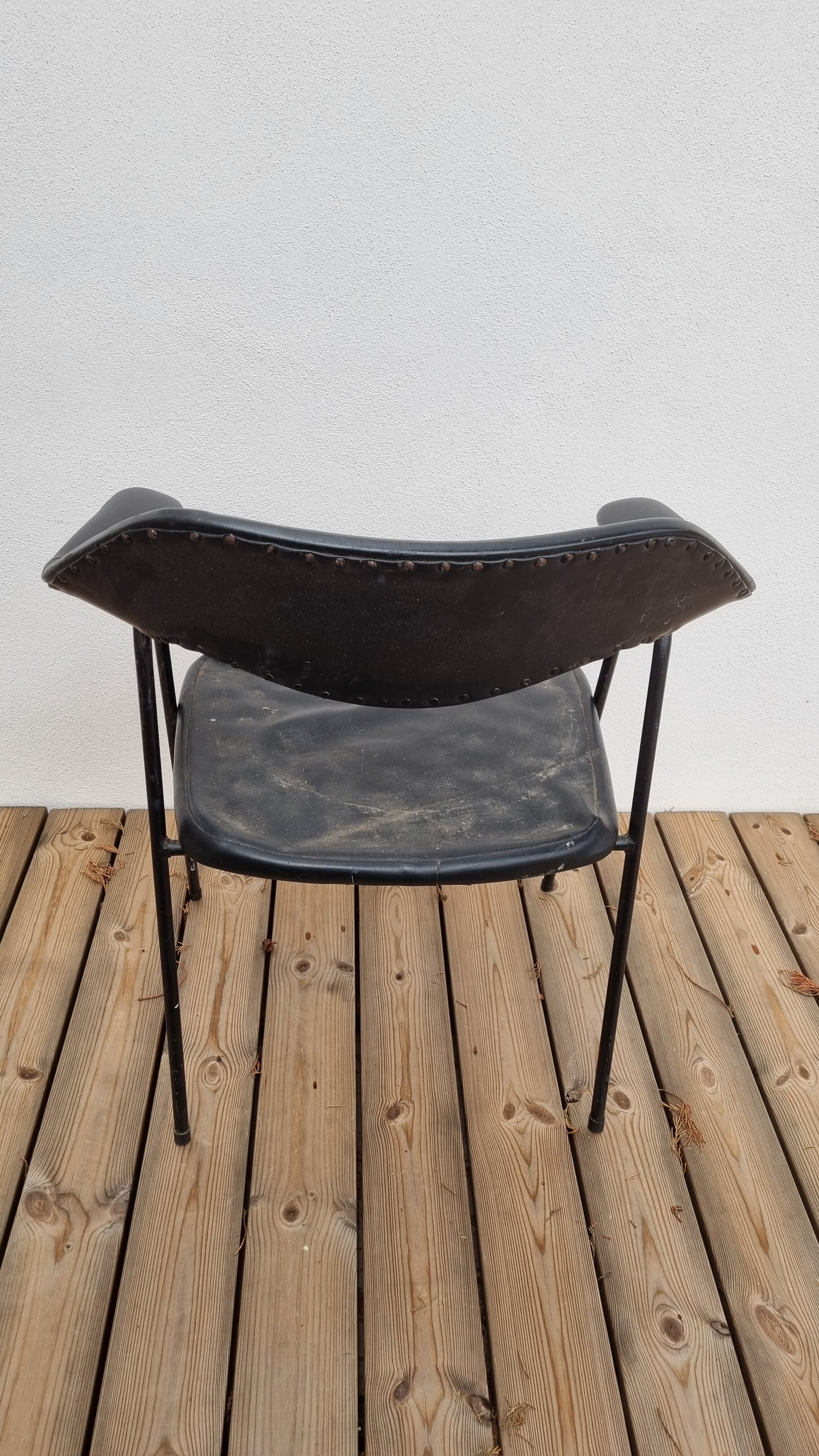 vintage robin day armchair