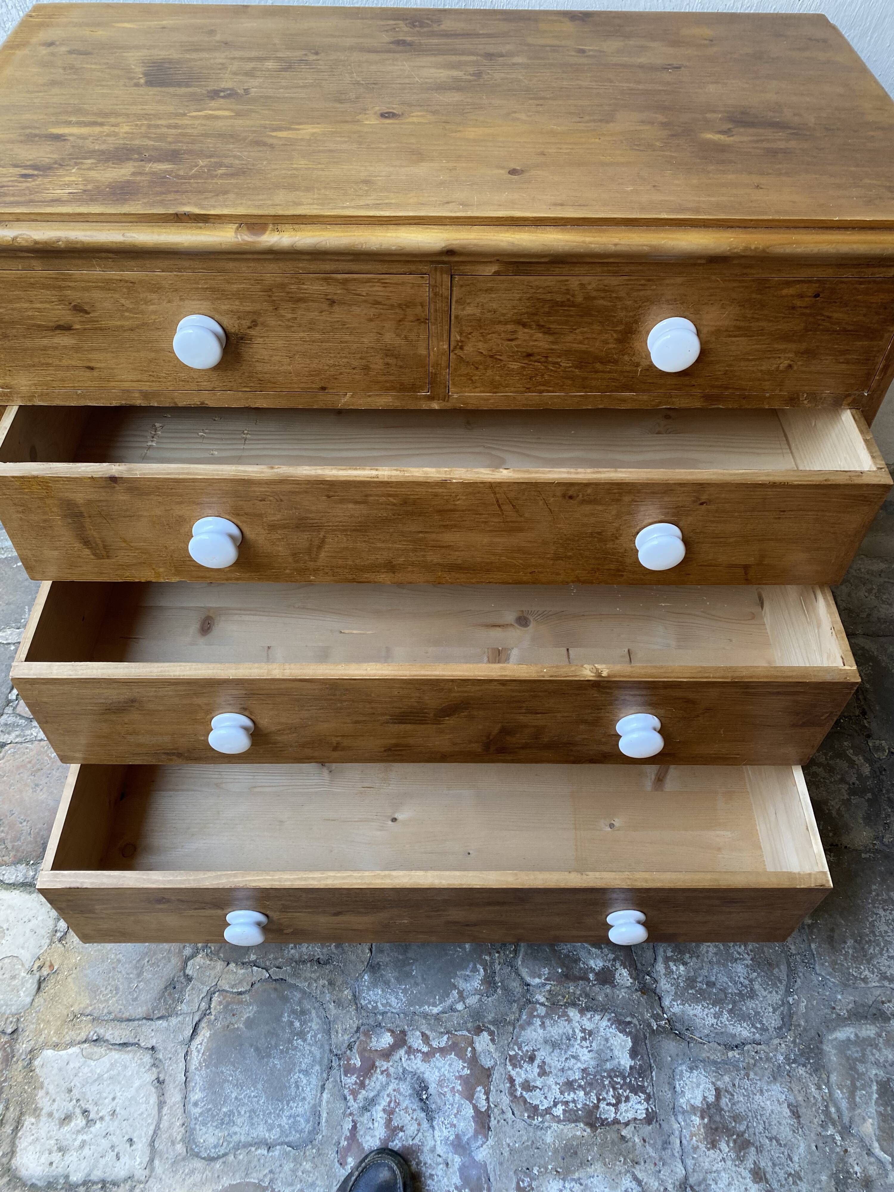 Solid natural pine chest of drawers with 5 drawers