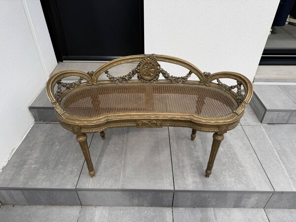 Superbe banquette de salon (modèle corbeille) de style Louis XVI