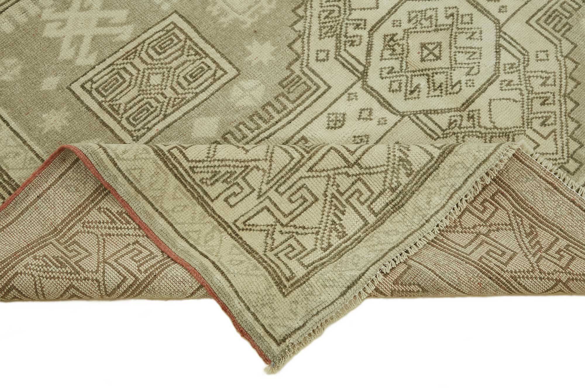 Turkish Vintage Anatolian Rug 158 cm x 212 cm