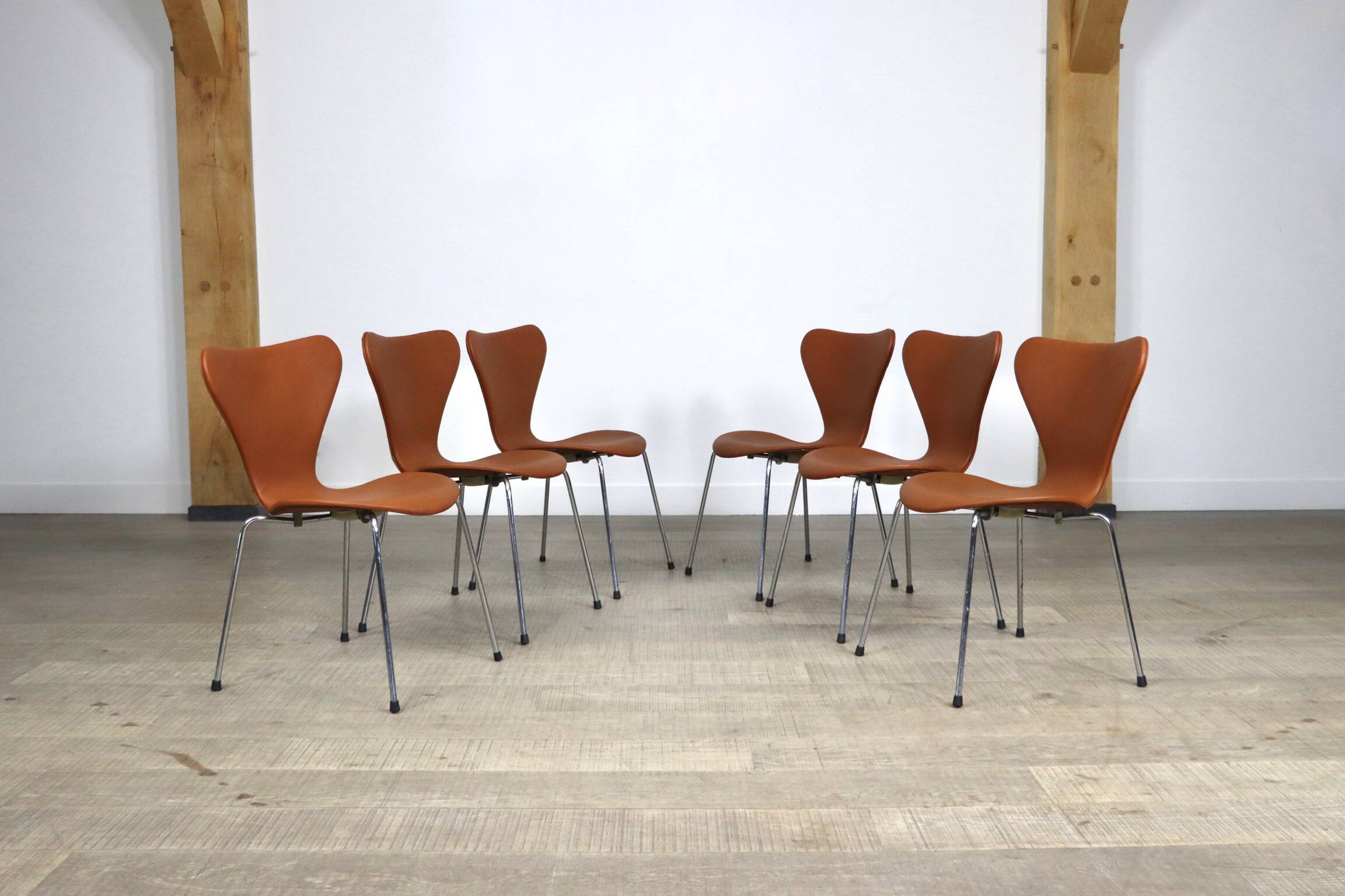 Ensemble de 6 chaises de salle à manger Butterfly en cuir cognac par Arne Jacobsen pour Fritz Hansen, Danemark 1979