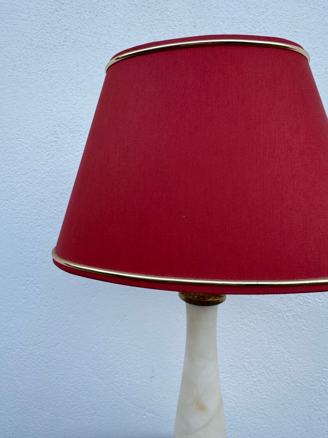 Alabaster column lamp from the 1960s