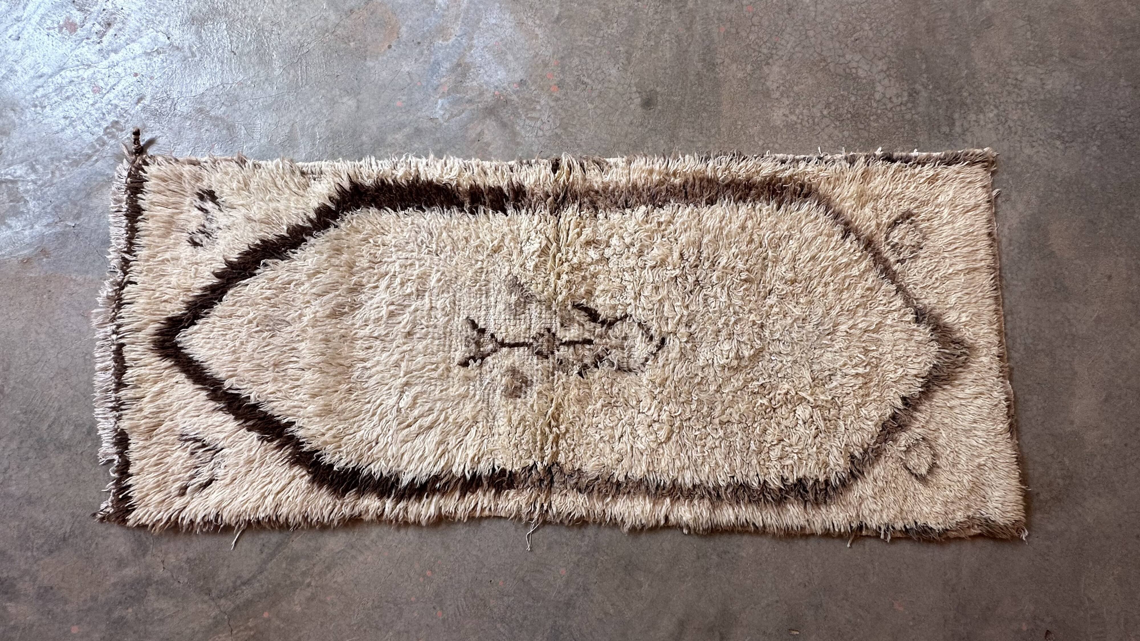 Azilal beige Berber rug - 191 x 79 cm