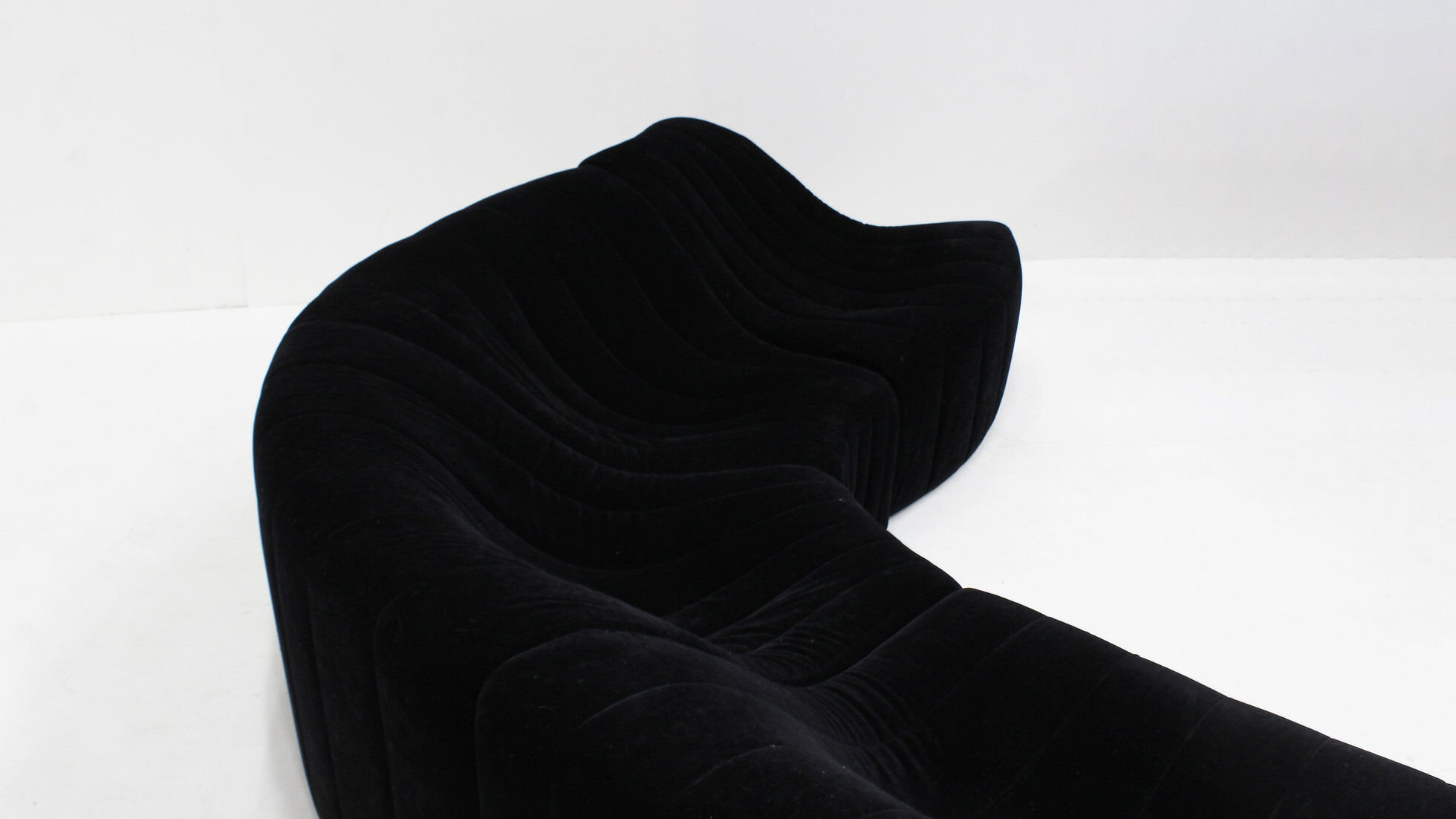Kwok Hoi Chan for Steiner Chromatic modular curved sofa 1970s