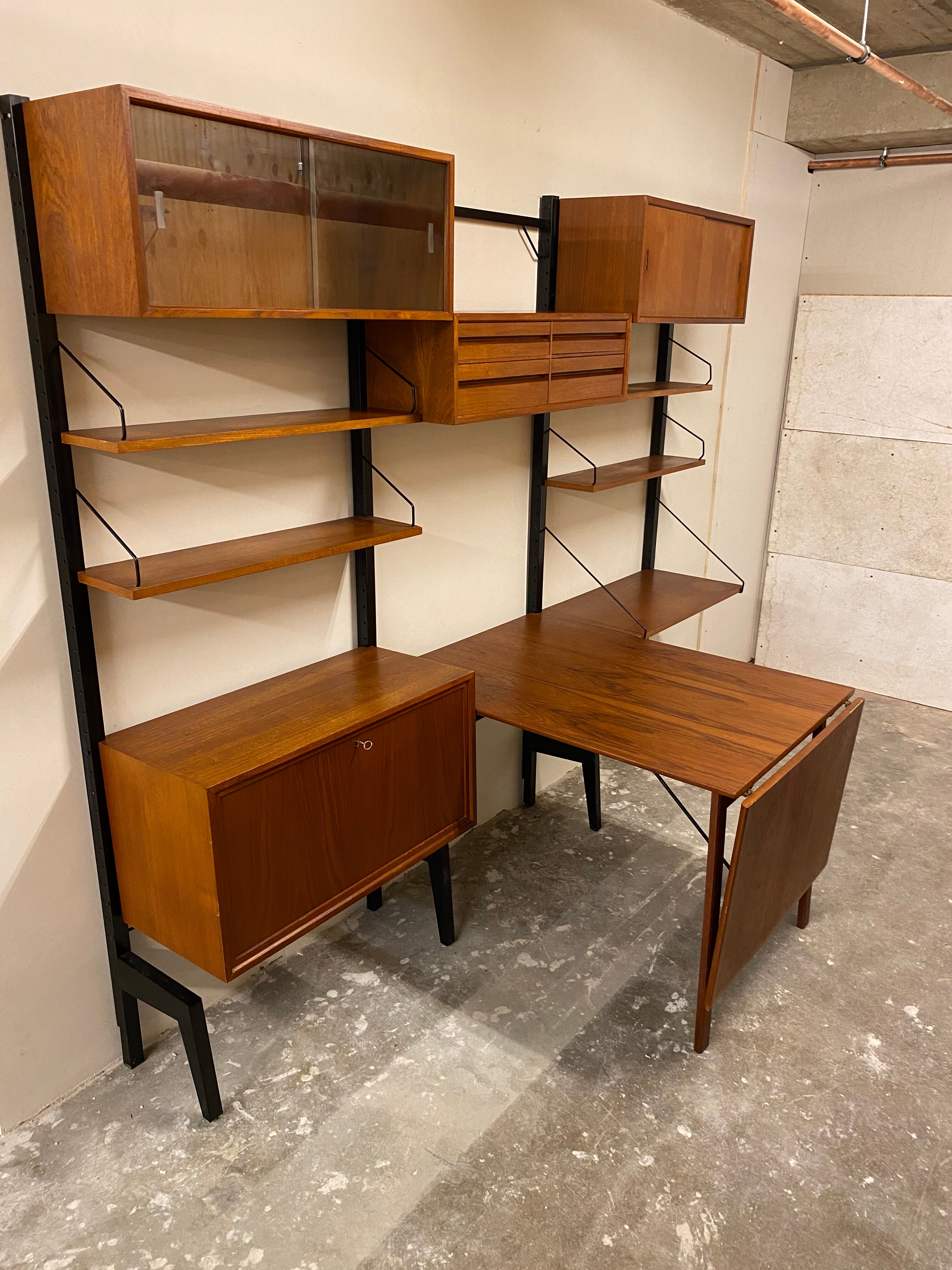 Vintage Scandinavian Teak wall unit by Poul Cadovius for royal system, 1950s