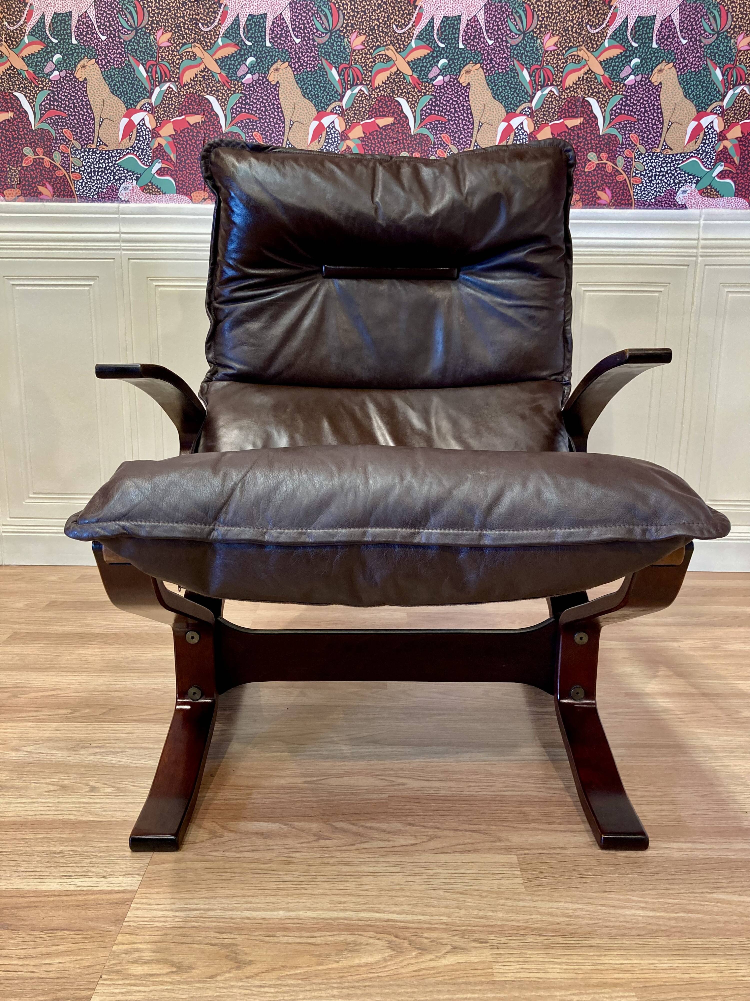 Duo de fauteuils cuir "design scandinave" 1950 "Ingmar Relling".