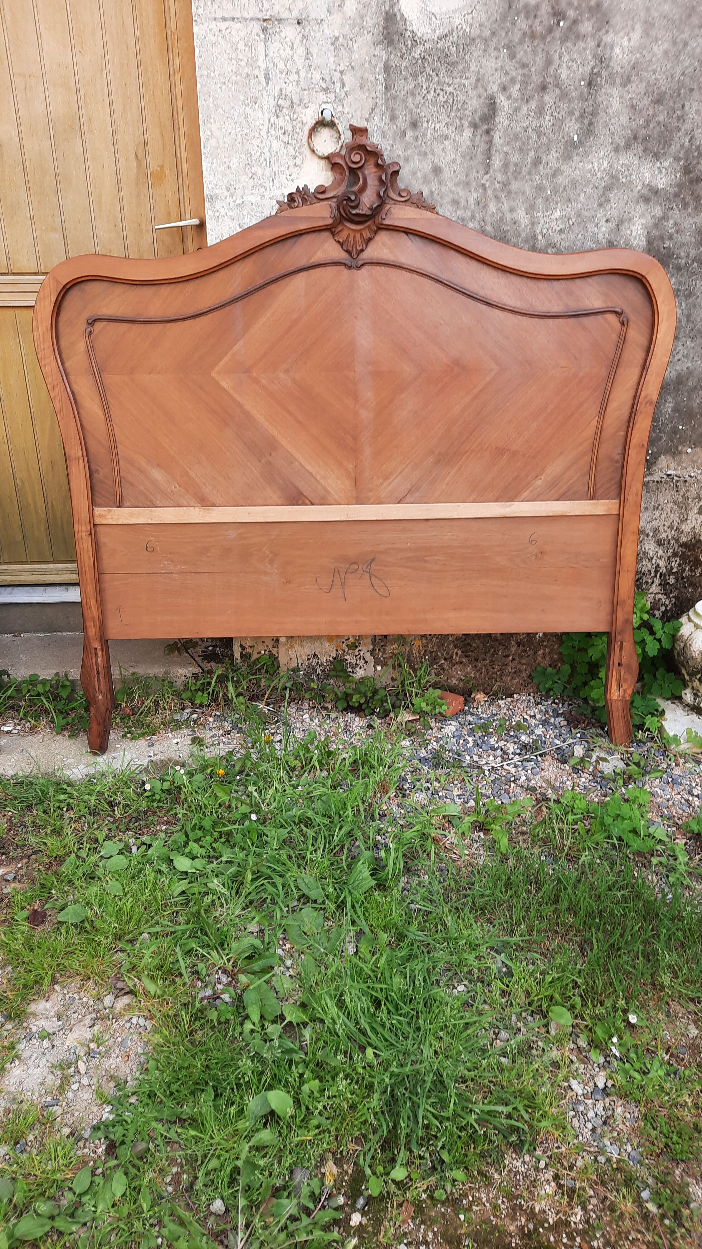 Bedwood Louis XV rocaille