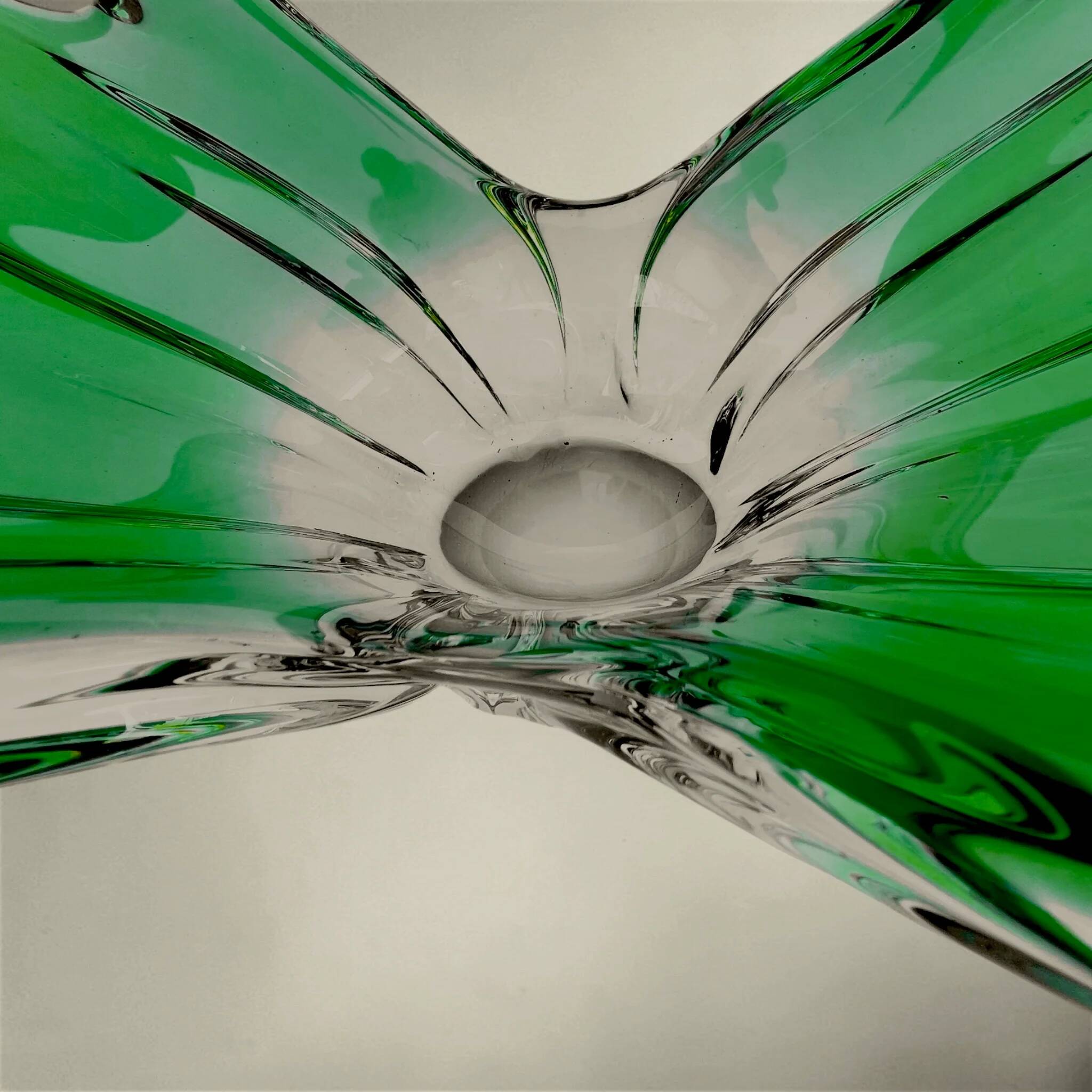 Large green blown glass bowl – art glass centrepiece – 1960s/70s