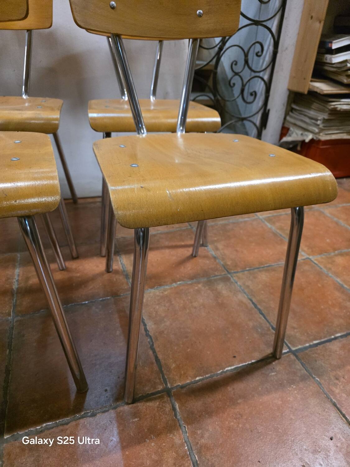 7 vintage school chairs in chrome metal from the 1970s