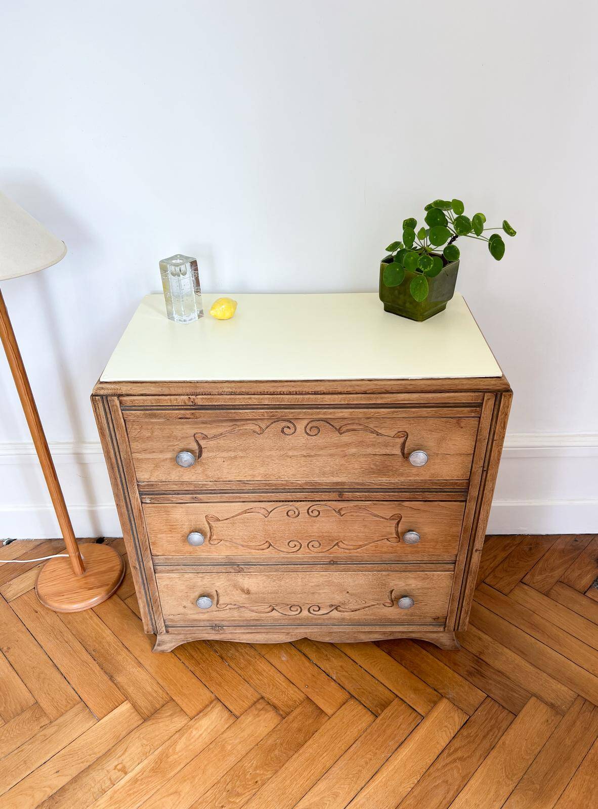 Art Deco chest of drawers in solid oak