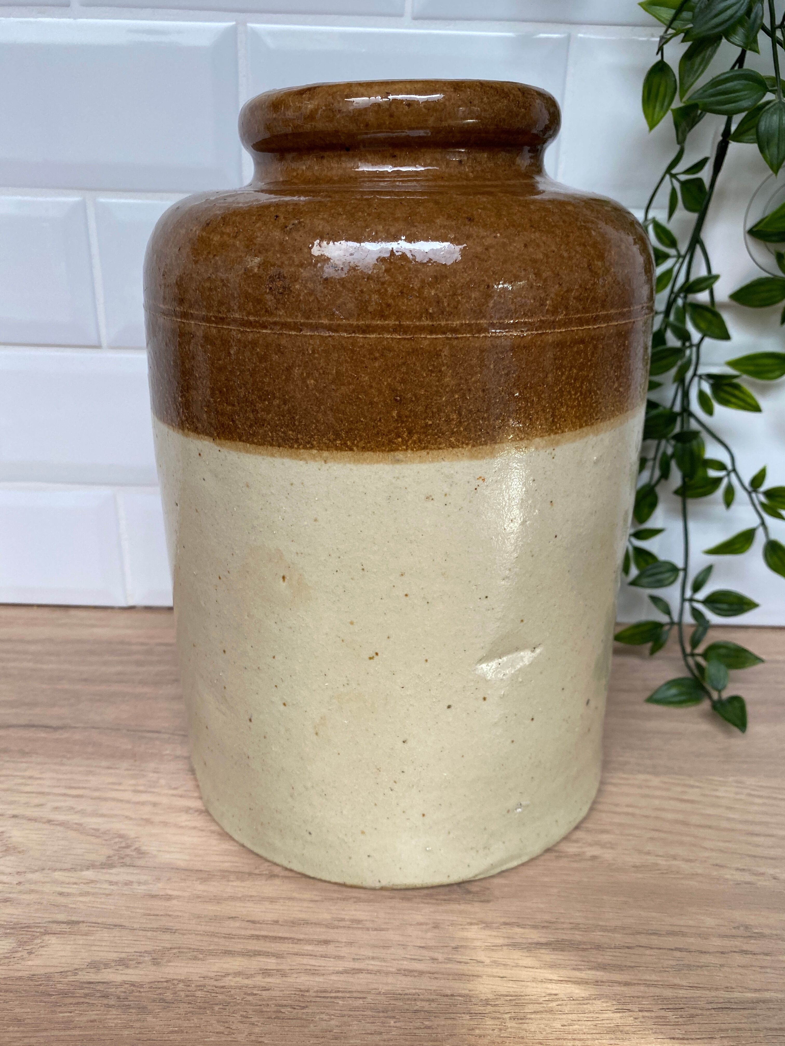 Glazed bicolor sandstone pot