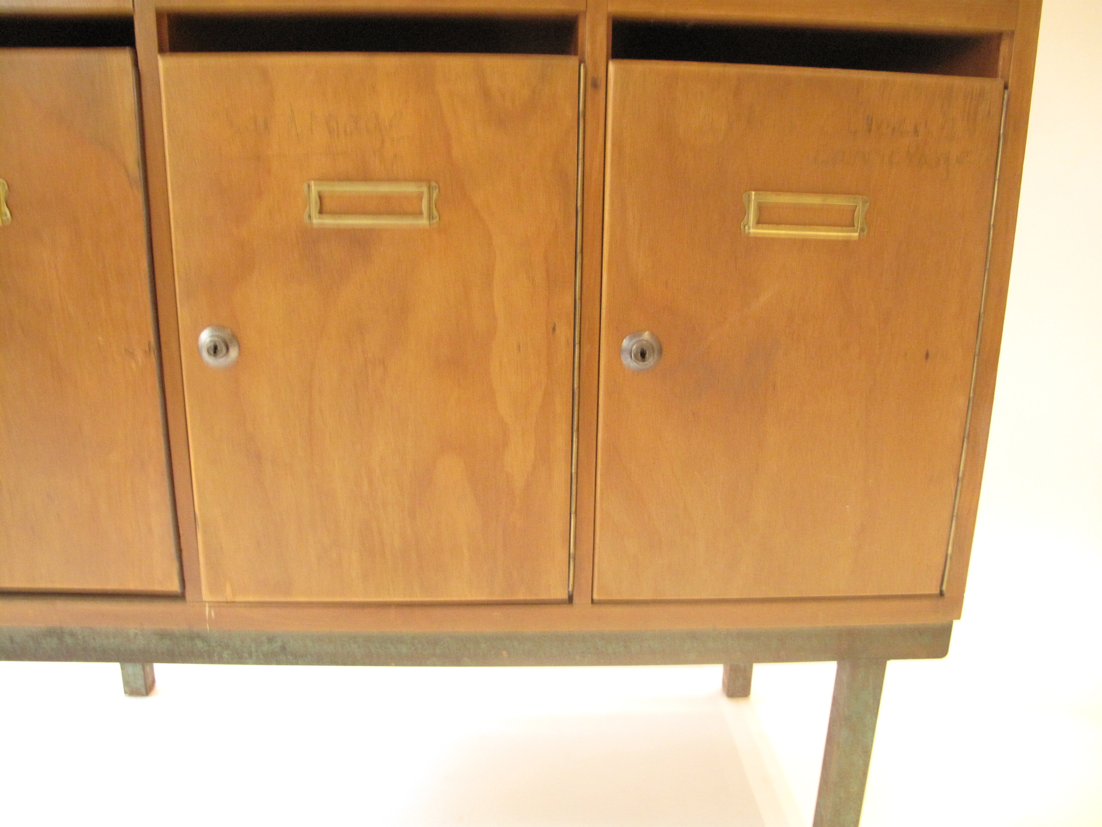 Meuble de rangement des années 50